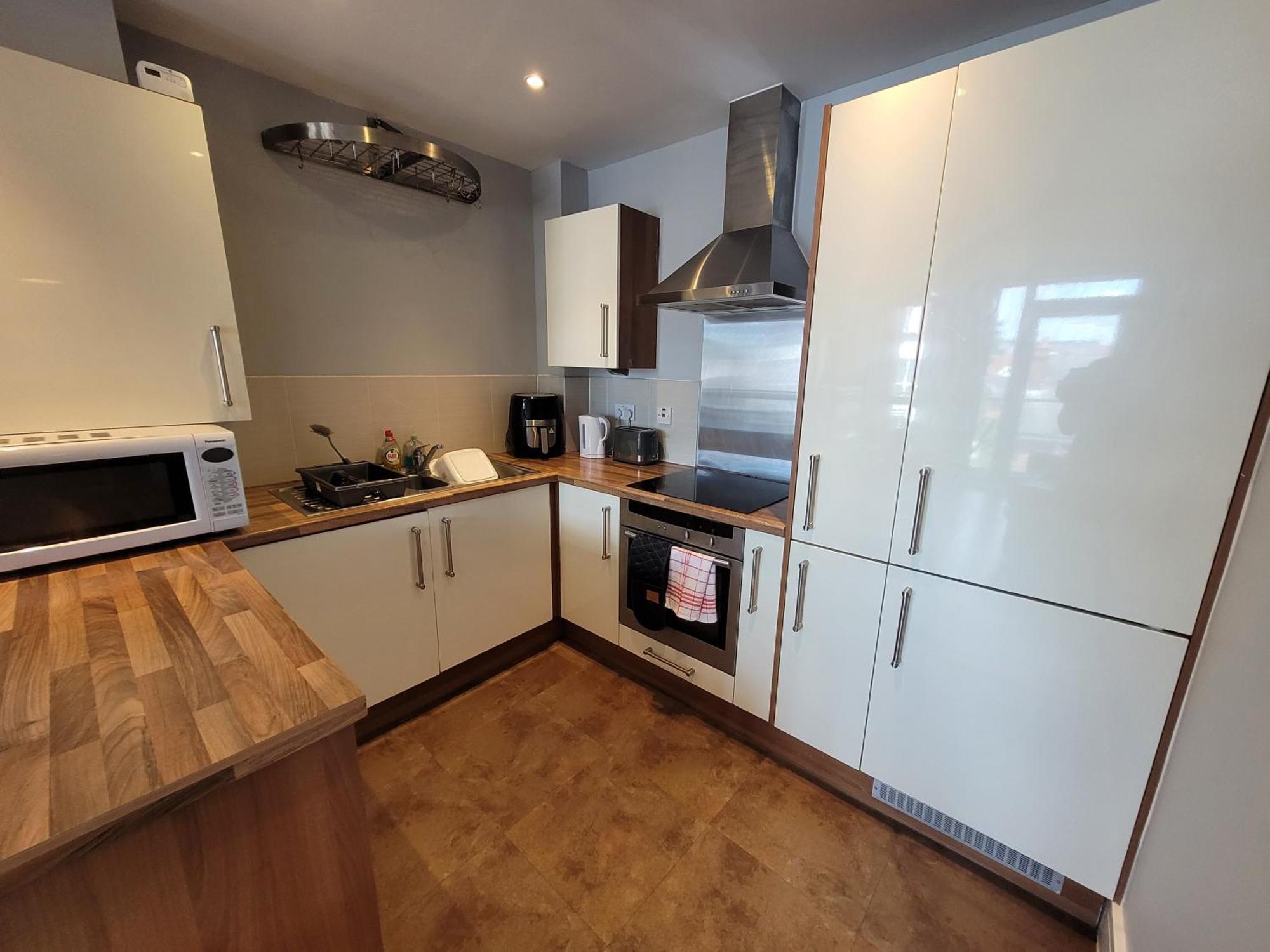 Lesley Court- A Lovely Spacious 2 Bedroom Apartment By Catchpole Stays 첼름스퍼드 외부 사진