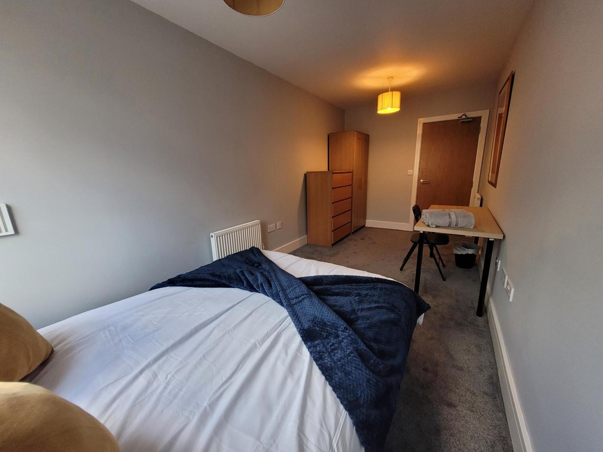 Lesley Court- A Lovely Spacious 2 Bedroom Apartment By Catchpole Stays 첼름스퍼드 외부 사진